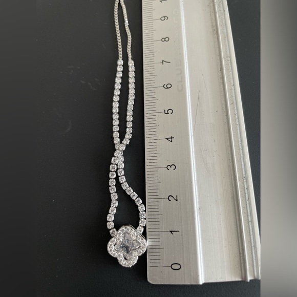 Synthetic white sapphire necklace and bracelet set - Picture 8 of 8